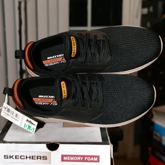 Skechers men Delson slip on shoes main image 5